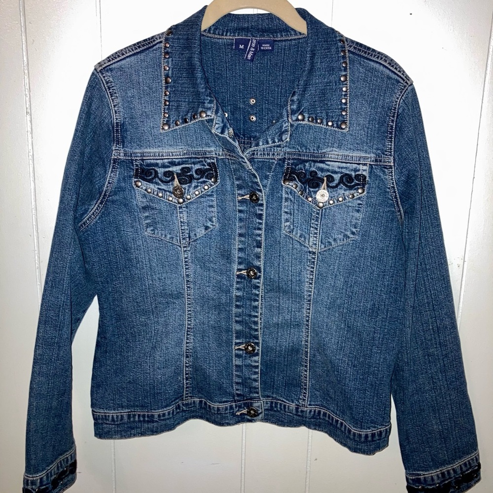 Monroe & Main Blue Jean Jacket Black Embroidery New without tags